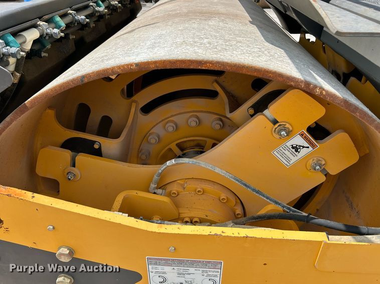 image for item EK8354 2016 Volvo DD120B double drum roller