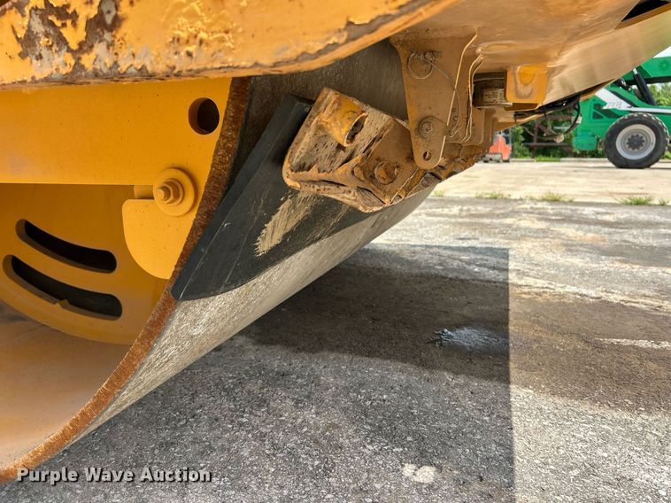 image for item EK8354 2016 Volvo DD120B double drum roller