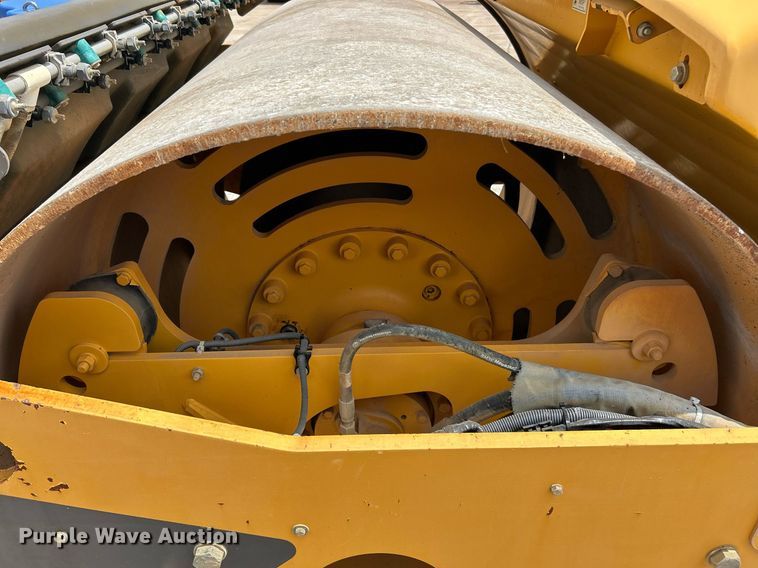 image for item EK8354 2016 Volvo DD120B double drum roller