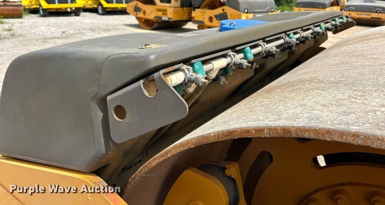 image for item EK8354 2016 Volvo DD120B double drum roller