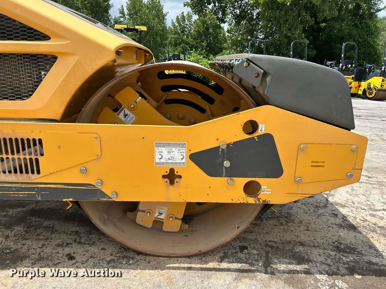 image for item EK8354 2016 Volvo DD120B double drum roller