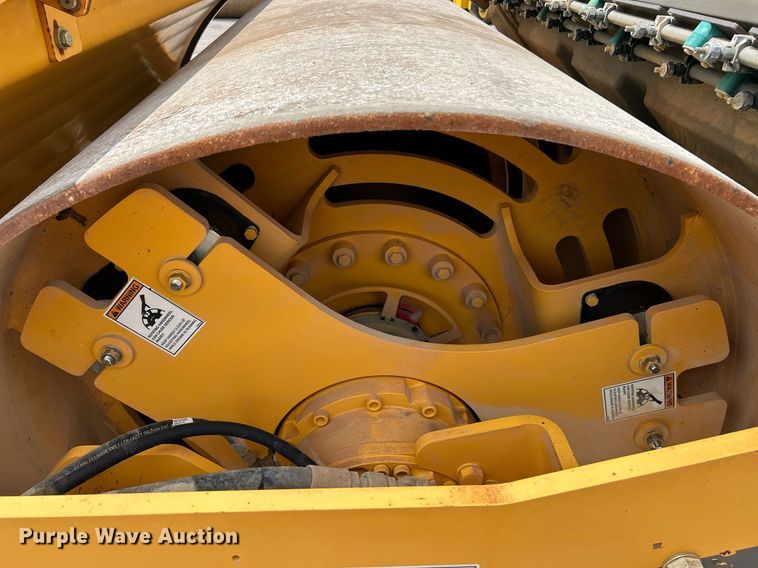 image for item EK8354 2016 Volvo DD120B double drum roller