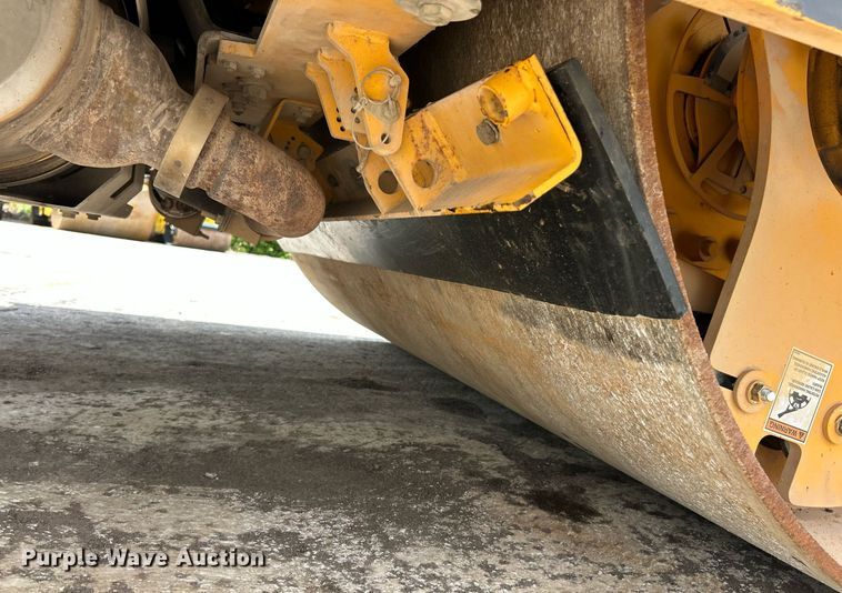 image for item EK8354 2016 Volvo DD120B double drum roller