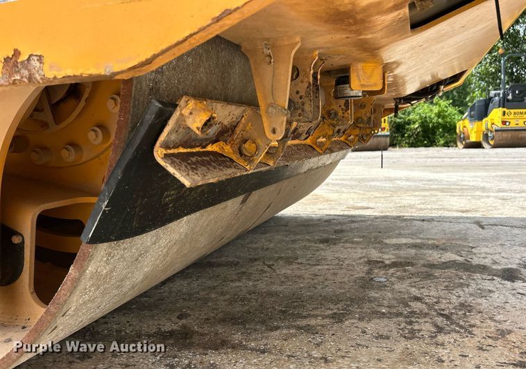 image for item EK8354 2016 Volvo DD120B double drum roller