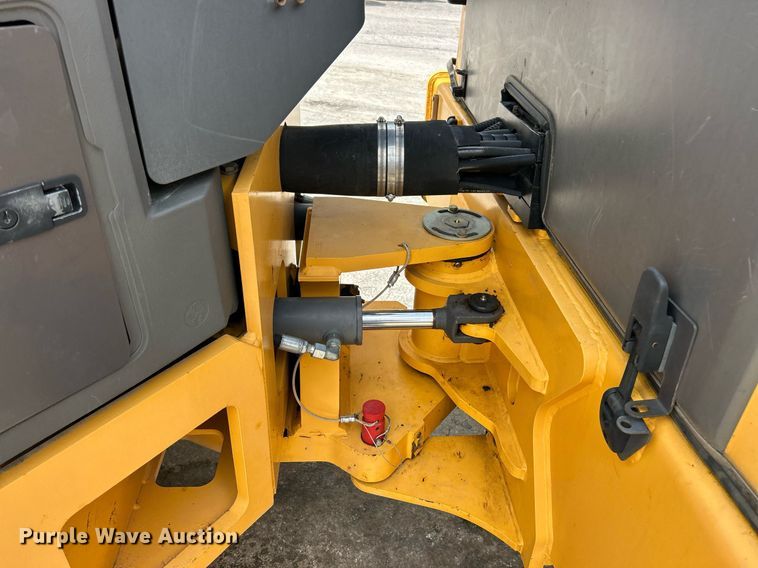 image for item EK8354 2016 Volvo DD120B double drum roller