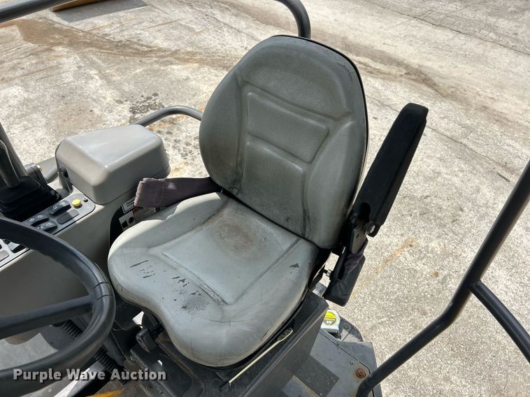 image for item EK8354 2016 Volvo DD120B double drum roller