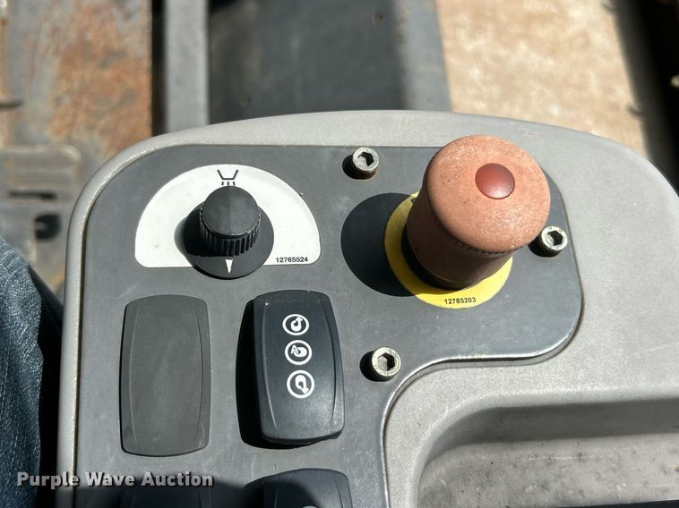 image for item EK8354 2016 Volvo DD120B double drum roller