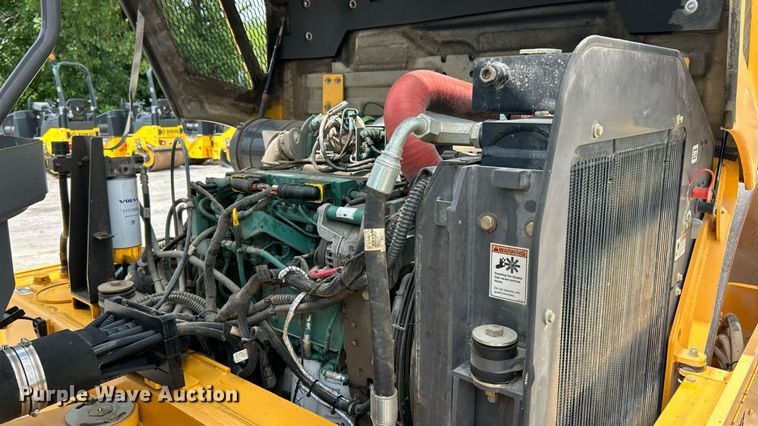 image for item EK8354 2016 Volvo DD120B double drum roller