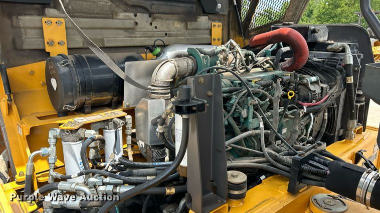 image for item EK8354 2016 Volvo DD120B double drum roller