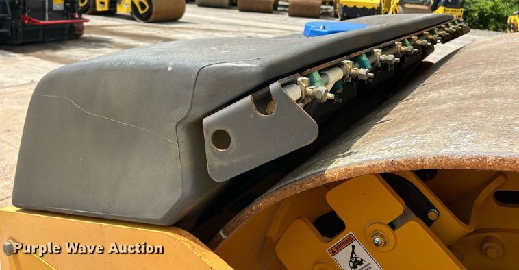 image for item EK8355 2016 Volvo DD120B double drum roller