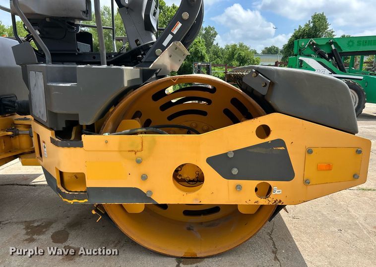 image for item EK8355 2016 Volvo DD120B double drum roller