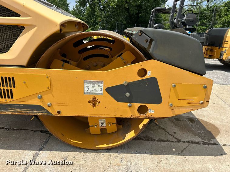 image for item EK8355 2016 Volvo DD120B double drum roller