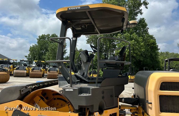 image for item EK8355 2016 Volvo DD120B double drum roller