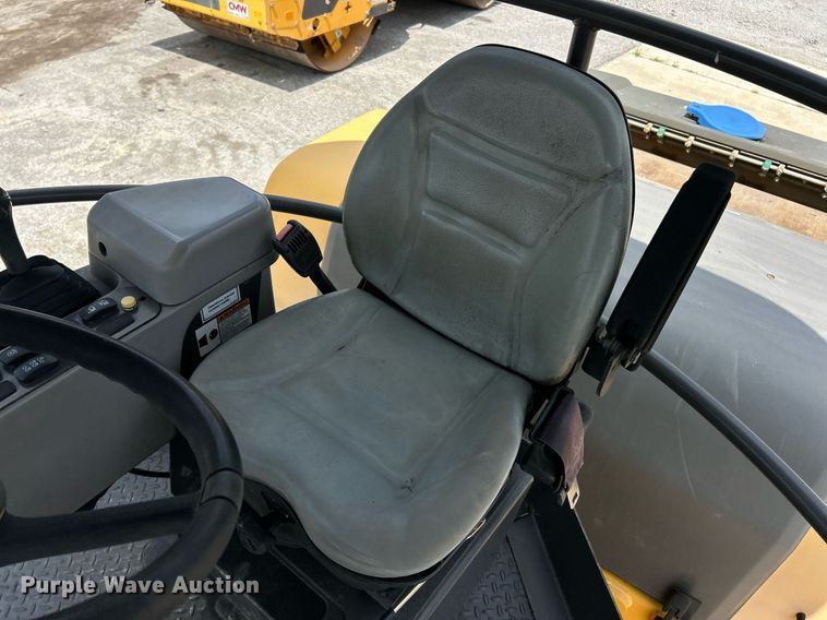 image for item EK8355 2016 Volvo DD120B double drum roller