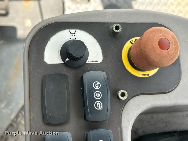 image for item EK8355 2016 Volvo DD120B double drum roller