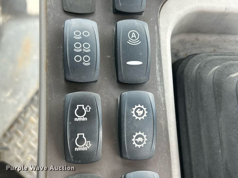 image for item EK8355 2016 Volvo DD120B double drum roller