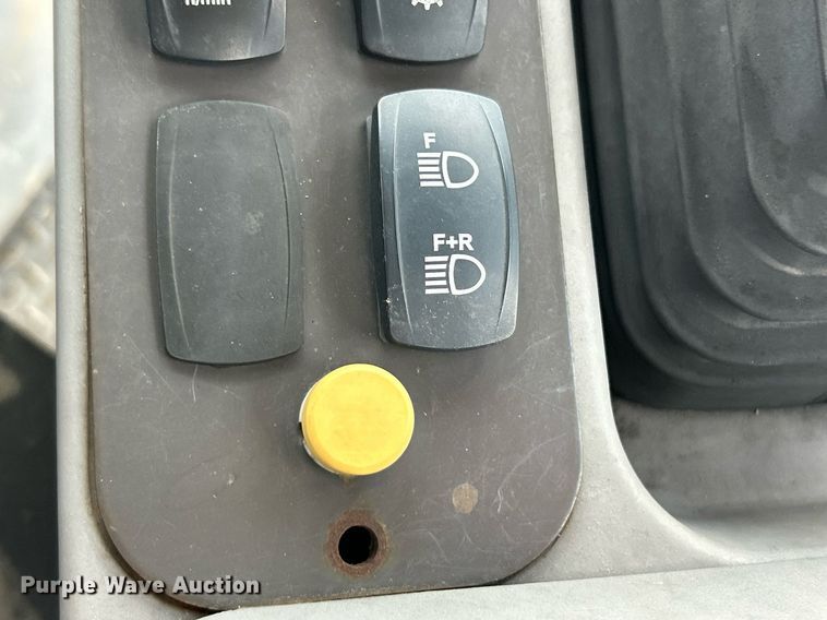 image for item EK8355 2016 Volvo DD120B double drum roller