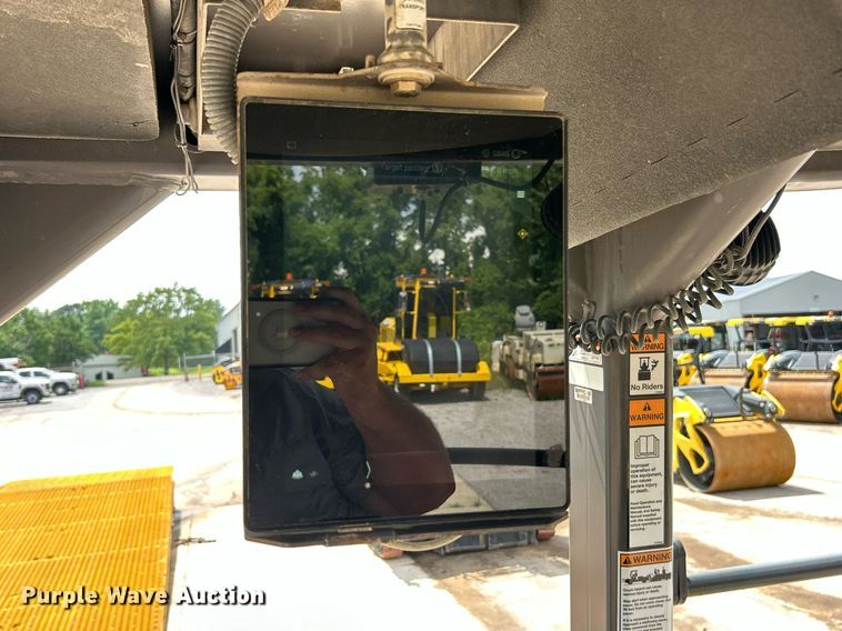 image for item EK8355 2016 Volvo DD120B double drum roller