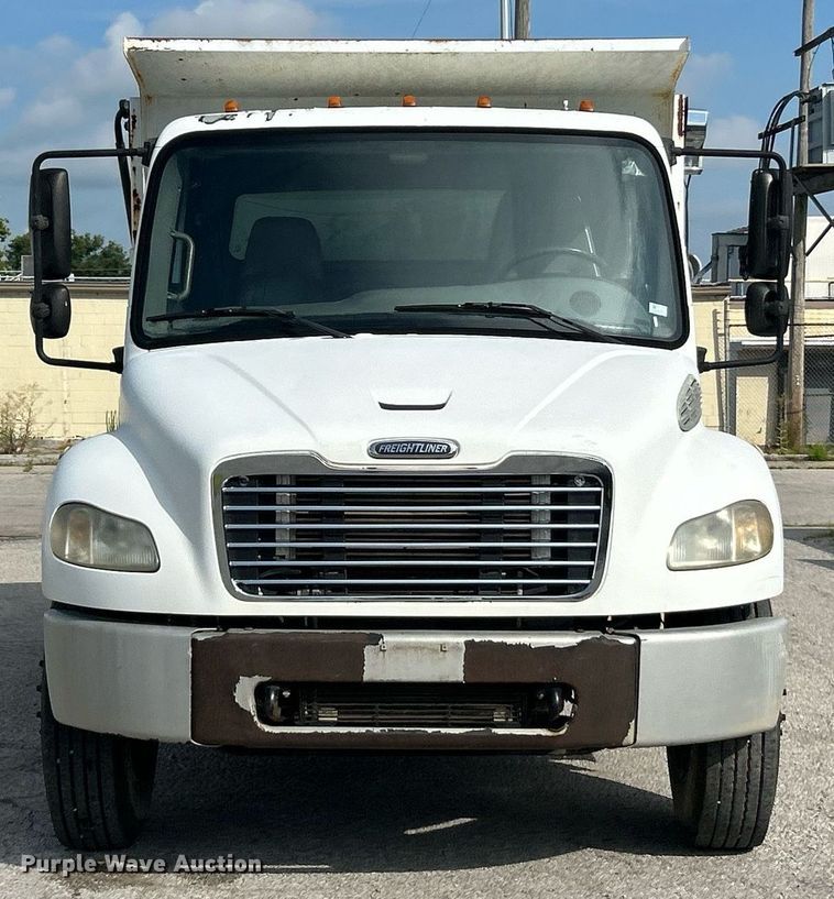 image for item EK8358 2003 Freightliner Business Class M2 dump truck