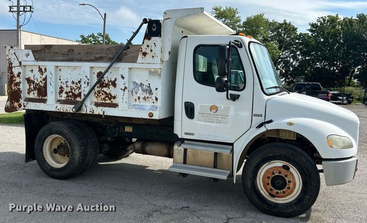 image for item EK8358 2003 Freightliner Business Class M2 dump truck