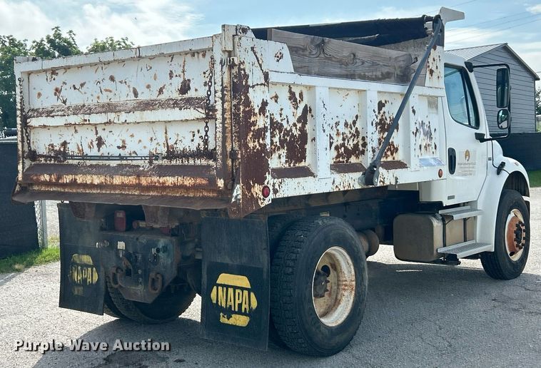 image for item EK8358 2003 Freightliner Business Class M2 dump truck