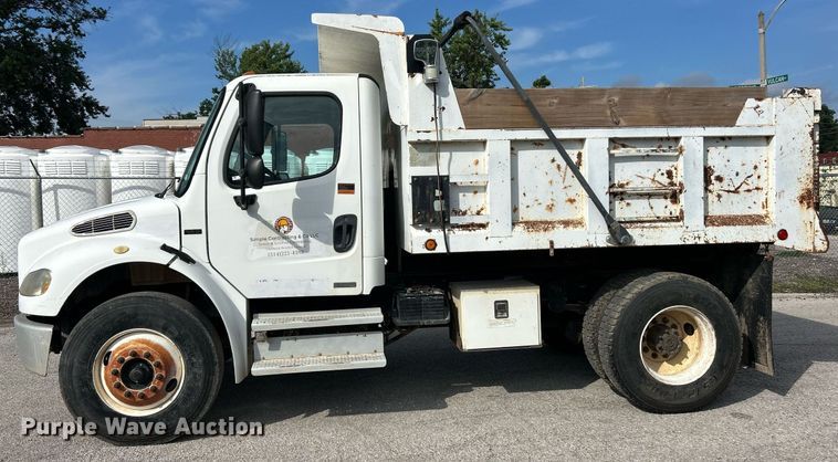 image for item EK8358 2003 Freightliner Business Class M2 dump truck