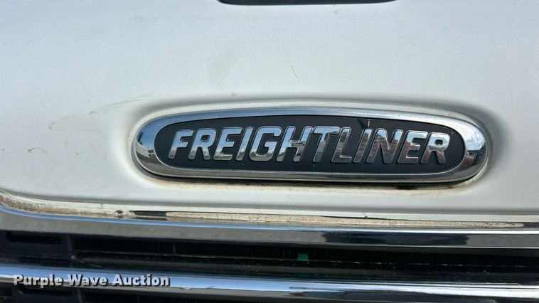 image for item EK8358 2003 Freightliner Business Class M2 dump truck