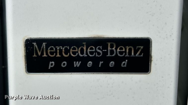 image for item EK8358 2003 Freightliner Business Class M2 dump truck