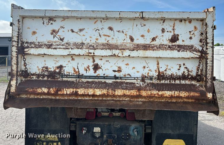 image for item EK8358 2003 Freightliner Business Class M2 dump truck