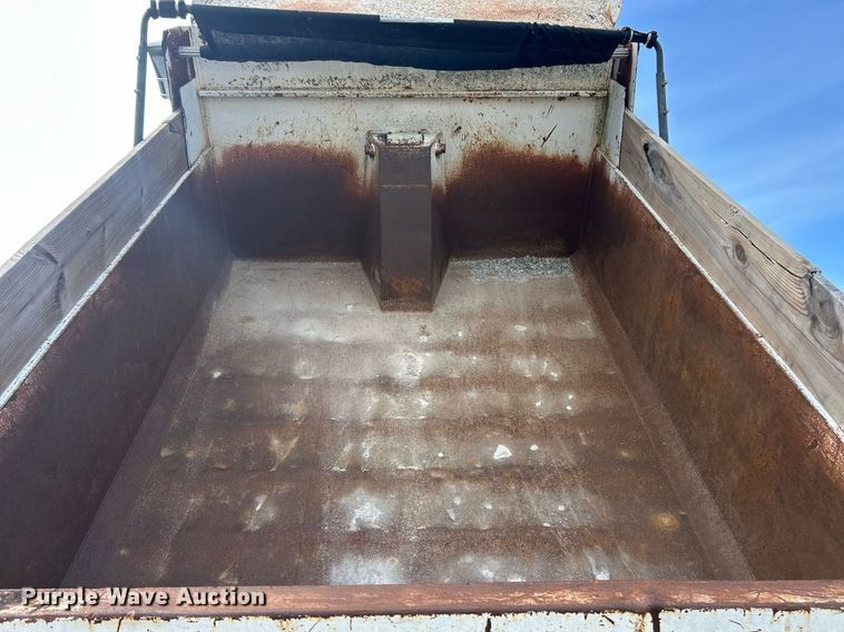 image for item EK8358 2003 Freightliner Business Class M2 dump truck