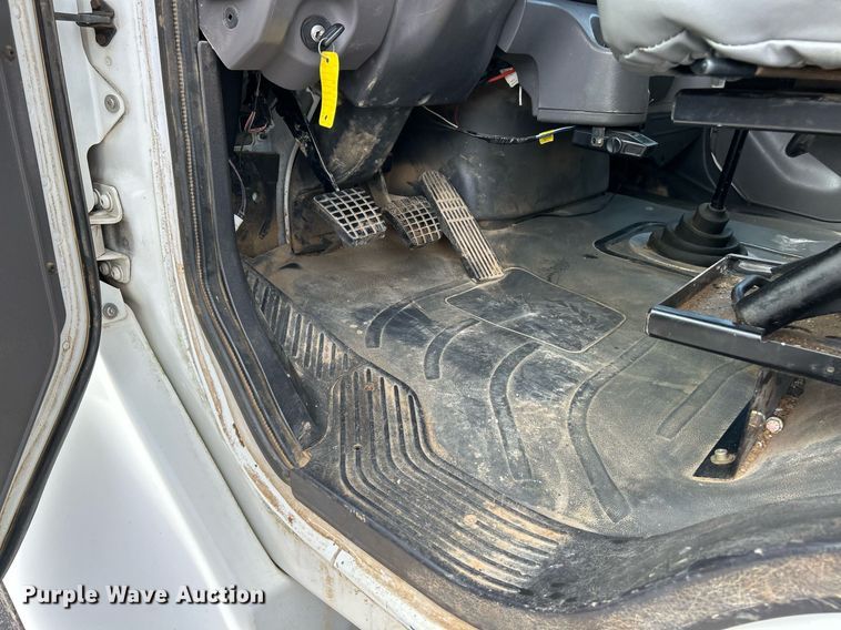 image for item EK8358 2003 Freightliner Business Class M2 dump truck