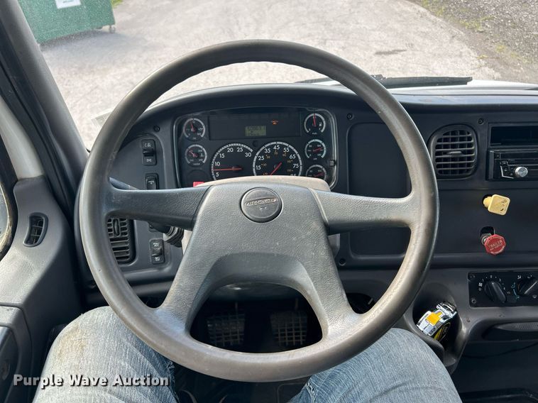 image for item EK8358 2003 Freightliner Business Class M2 dump truck