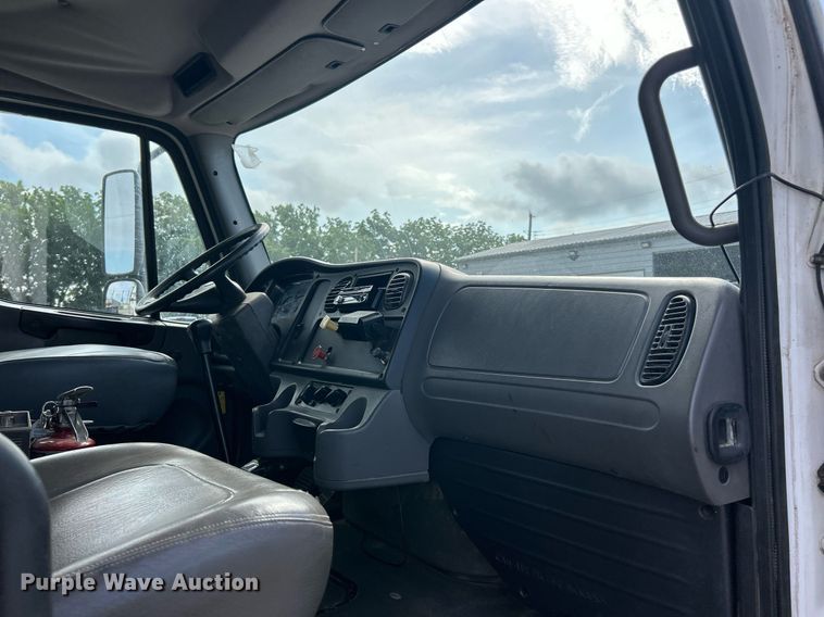 image for item EK8358 2003 Freightliner Business Class M2 dump truck