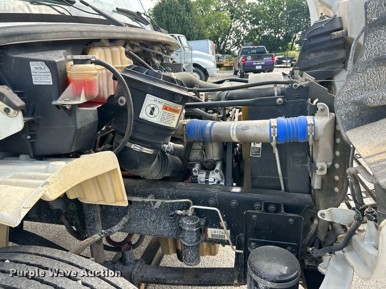 image for item EK8358 2003 Freightliner Business Class M2 dump truck