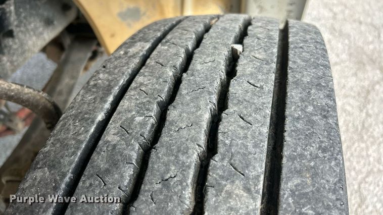 image for item EK8358 2003 Freightliner Business Class M2 dump truck