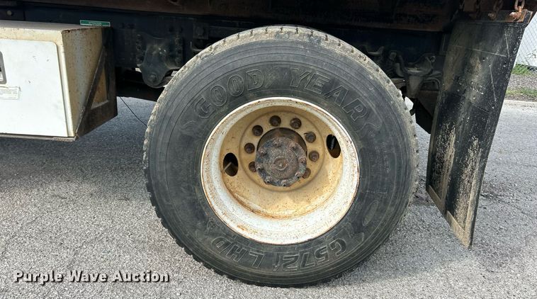 image for item EK8358 2003 Freightliner Business Class M2 dump truck