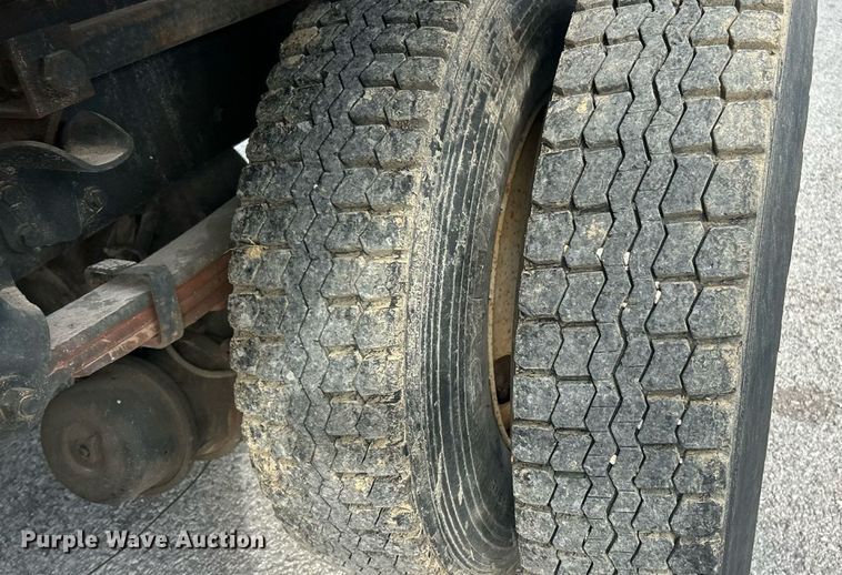 image for item EK8358 2003 Freightliner Business Class M2 dump truck