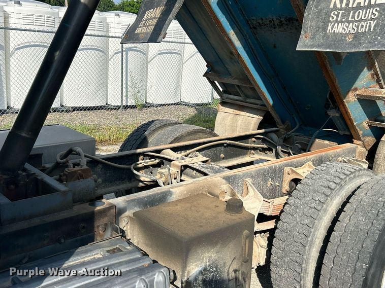 image for item EK8359 2012 International MA035 dump truck