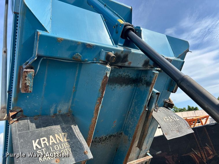 image for item EK8359 2012 International MA035 dump truck