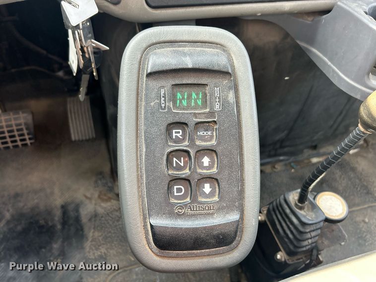 image for item EK8359 2012 International MA035 dump truck