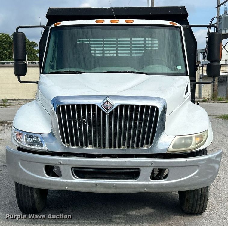 image for item EK8360 2004 International MA025 dump truck