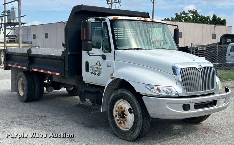 image for item EK8360 2004 International MA025 dump truck