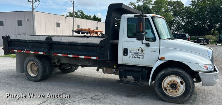 image for item EK8360 2004 International MA025 dump truck