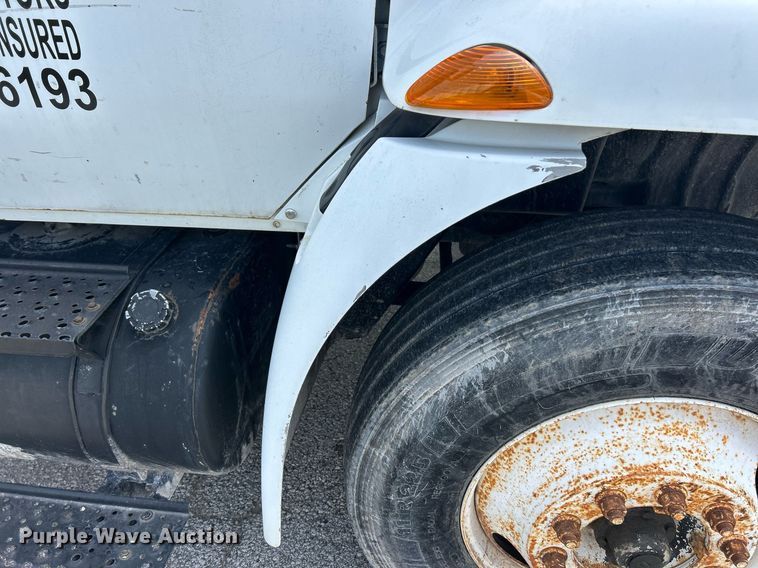 image for item EK8360 2004 International MA025 dump truck