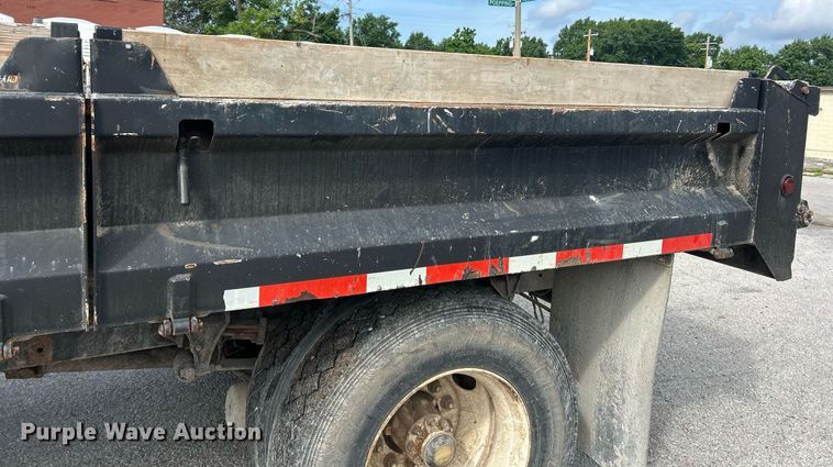 image for item EK8360 2004 International MA025 dump truck