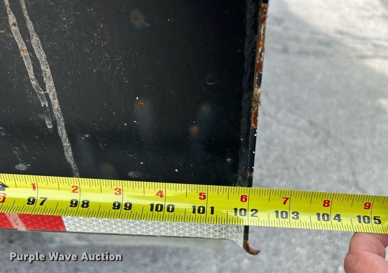 image for item EK8360 2004 International MA025 dump truck