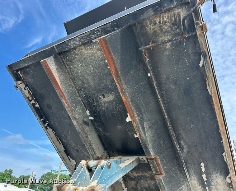 image for item EK8360 2004 International MA025 dump truck