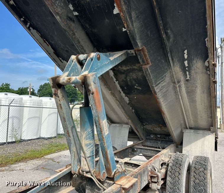 image for item EK8360 2004 International MA025 dump truck