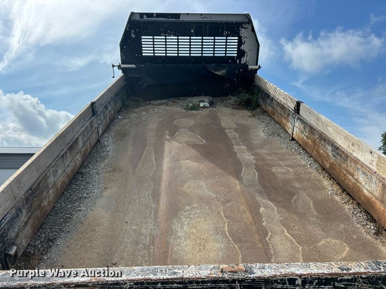 image for item EK8360 2004 International MA025 dump truck