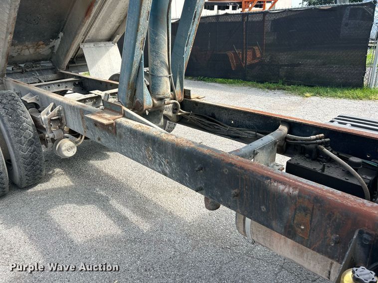 image for item EK8360 2004 International MA025 dump truck